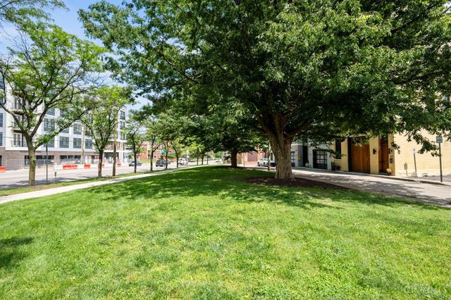 221 Kemp Alley, Cincinnati, OH 45202