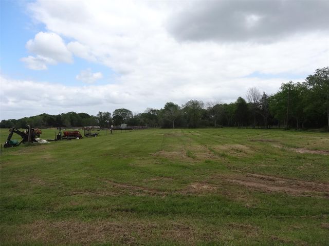 148 4th Street, Hempstead, TX 77445