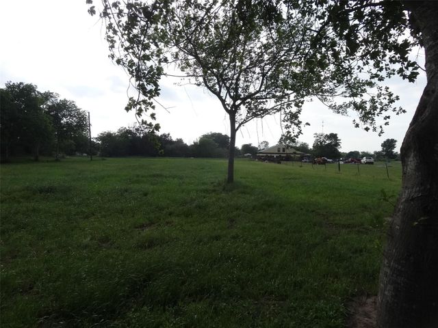 148 4th Street, Hempstead, TX 77445