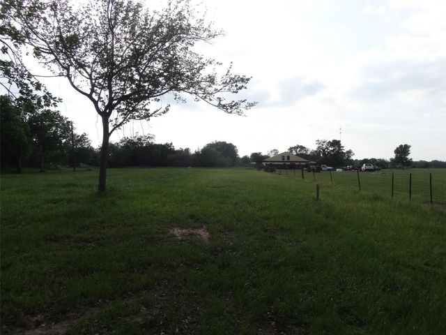 148 4th Street, Hempstead, TX 77445
