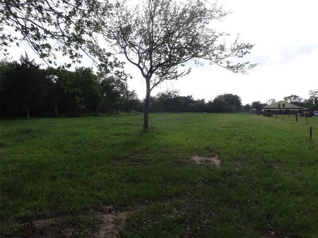 148 4th Street, Hempstead, TX 77445