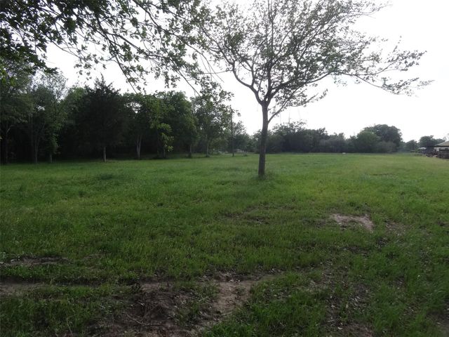 148 4th Street, Hempstead, TX 77445
