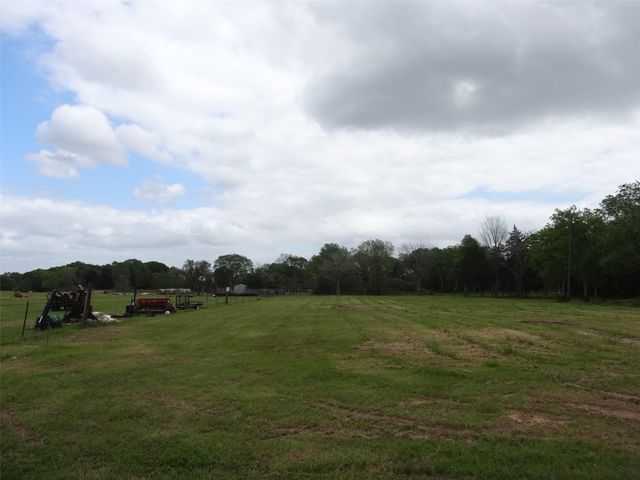 148 4th Street, Hempstead, TX 77445