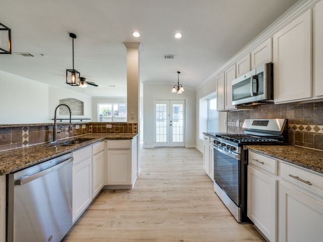 2400 Texoma Drive, Little Elm, TX 75068