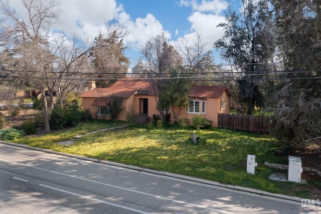 2891 Alta Vista Drive, Bakersfield, CA 93305