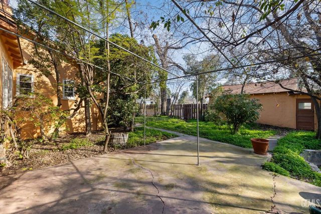 2891 Alta Vista Drive, Bakersfield, CA 93305