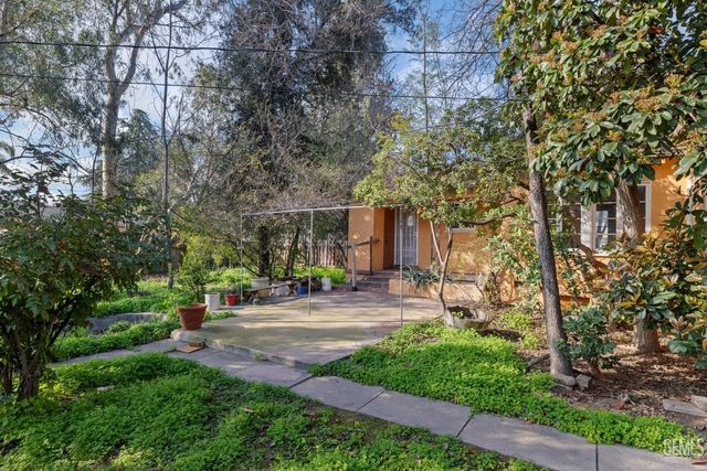 2891 Alta Vista Drive, Bakersfield, CA 93305