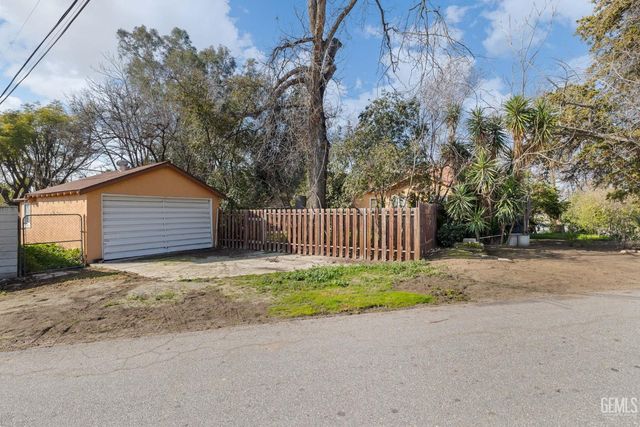 2891 Alta Vista Drive, Bakersfield, CA 93305