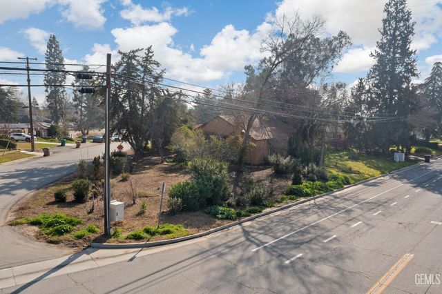 2891 Alta Vista Drive, Bakersfield, CA 93305