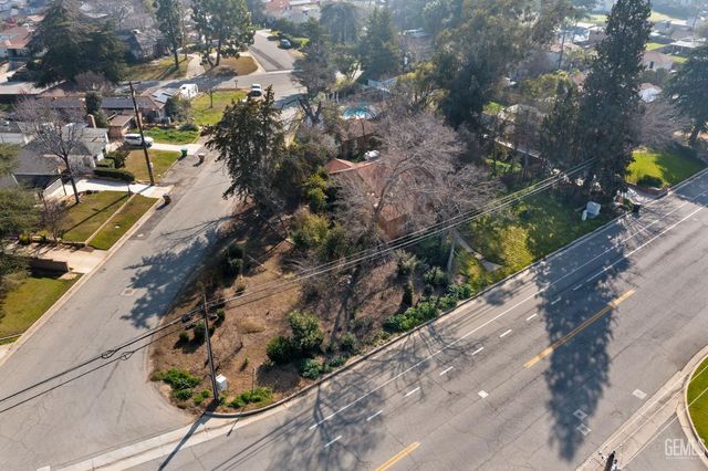 2891 Alta Vista Drive, Bakersfield, CA 93305