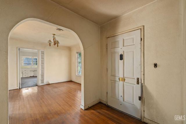 2891 Alta Vista Drive, Bakersfield, CA 93305