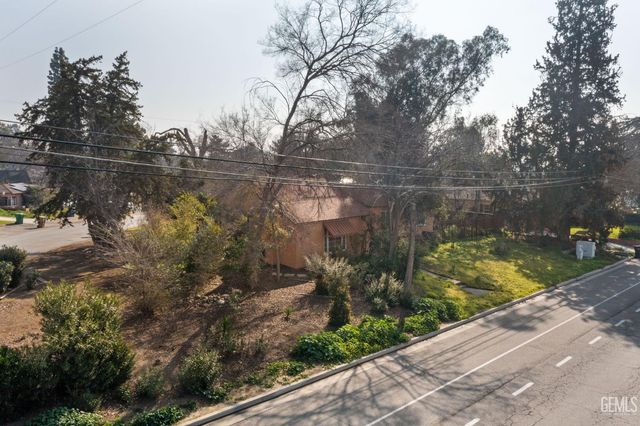 2891 Alta Vista Drive, Bakersfield, CA 93305