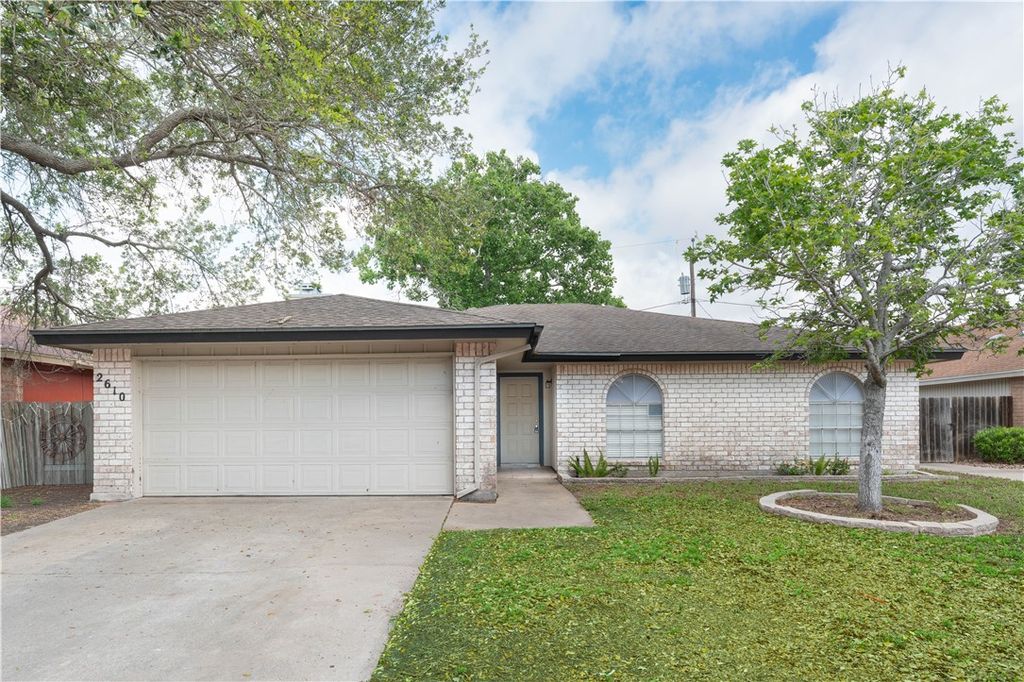 2610 Tonga Dr, Corpus Christi, TX 78418 — exterior