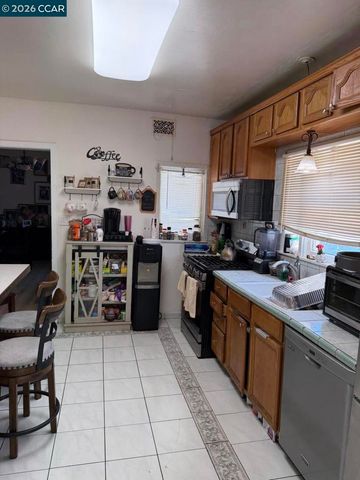 2925 Mabel St, Berkeley, CA 94702