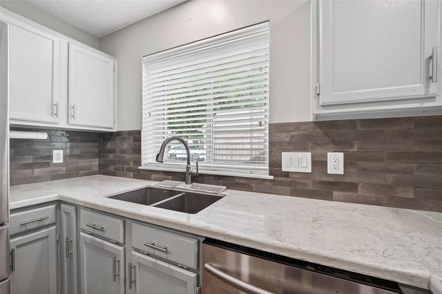 5209 Spring Circle Drive, Pearland, TX 77584