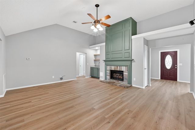 5209 Spring Circle Drive, Pearland, TX 77584