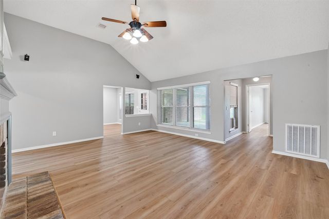 5209 Spring Circle Drive, Pearland, TX 77584