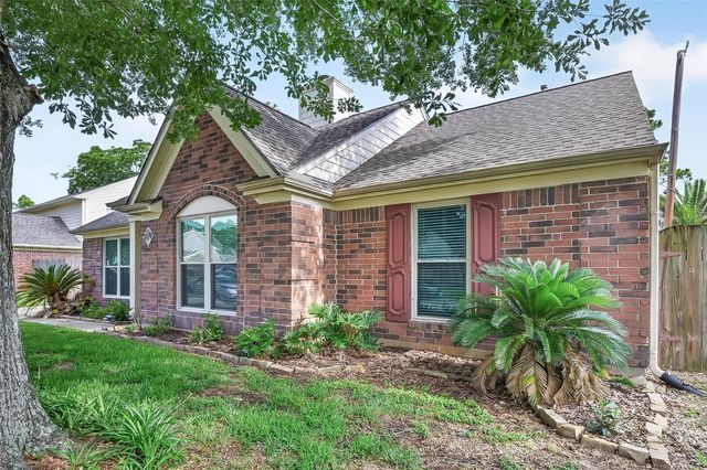 5209 Spring Circle Drive, Pearland, TX 77584