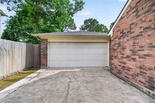 5209 Spring Circle Drive, Pearland, TX 77584