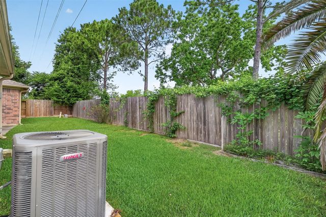 5209 Spring Circle Drive, Pearland, TX 77584