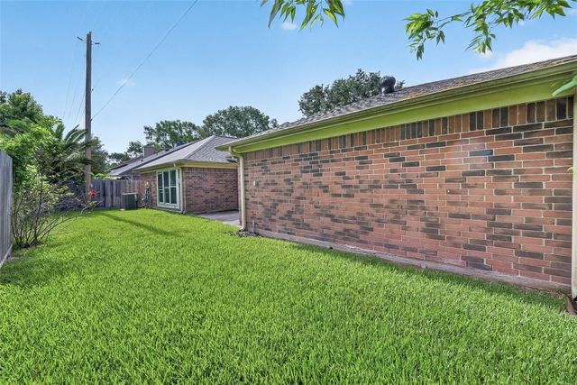 5209 Spring Circle Drive, Pearland, TX 77584