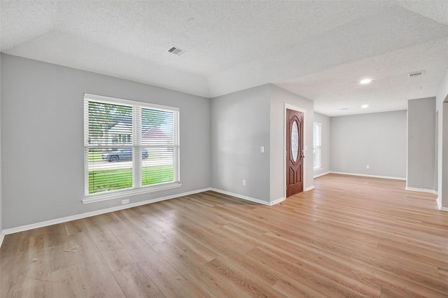 5209 Spring Circle Drive, Pearland, TX 77584