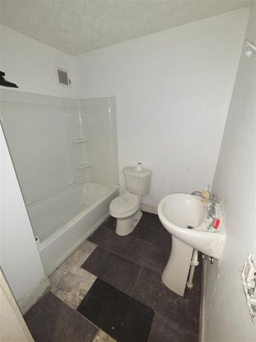 914 Fulton Street, Grand Rapids, MI 49504