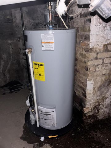 914 Fulton Street, Grand Rapids, MI 49504