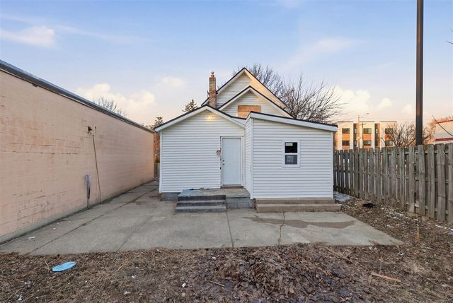 914 Fulton Street, Grand Rapids, MI 49504