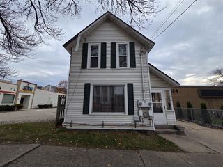 914 Fulton Street, Grand Rapids, MI 49504