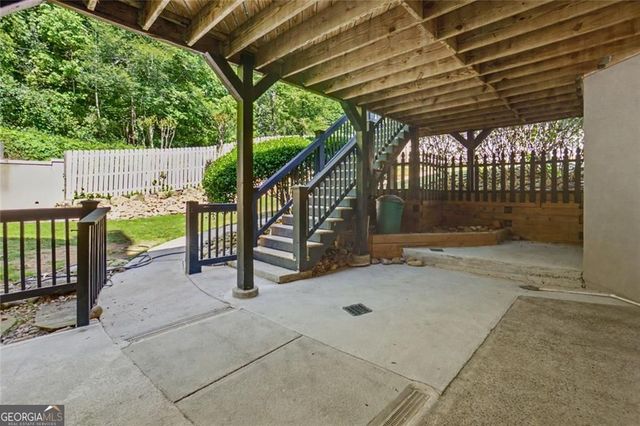 1346 Waterford Green Close NE, Marietta, GA 30068