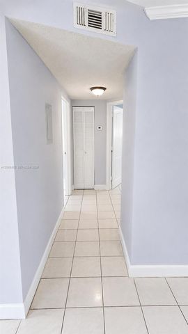5290 W 21st Court 304, Hialeah, FL 33016