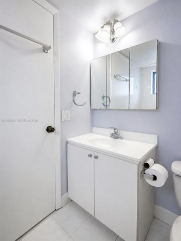 5290 W 21st Court 304, Hialeah, FL 33016