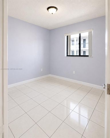 5290 W 21st Court 304, Hialeah, FL 33016