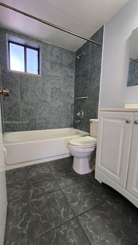 5290 W 21st Court 304, Hialeah, FL 33016