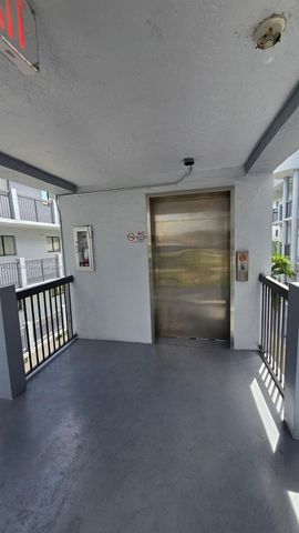 5290 W 21st Court 304, Hialeah, FL 33016