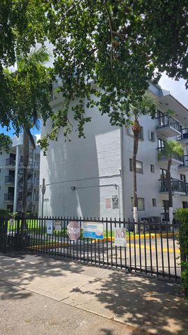 5290 W 21st Court 304, Hialeah, FL 33016