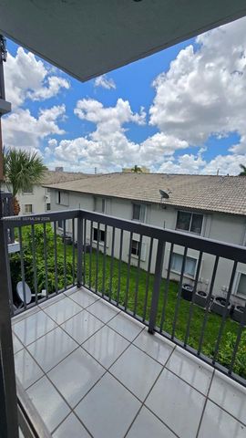5290 W 21st Court 304, Hialeah, FL 33016