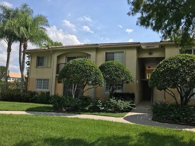 700 S Crestwood Ct Court S 708, Royal Palm Beach, FL 33411