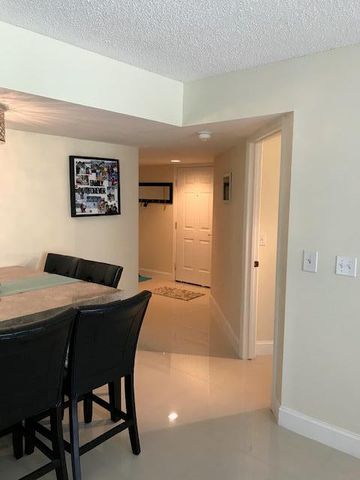 700 S Crestwood Ct Court S 708, Royal Palm Beach, FL 33411