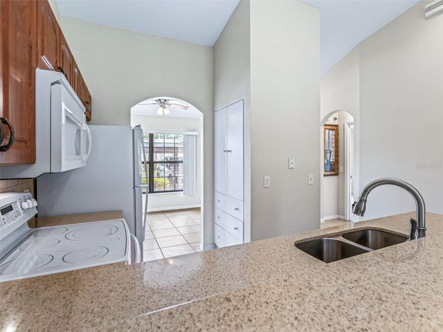 1701 SE 24TH ROAD 1702, Ocala, FL 34471