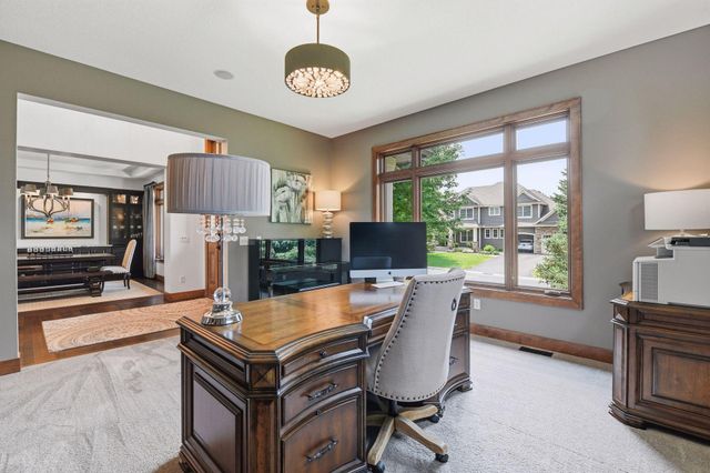 10053 Trails End Road, Chanhassen, MN 55317