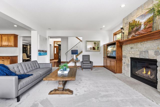 10053 Trails End Road, Chanhassen, MN 55317