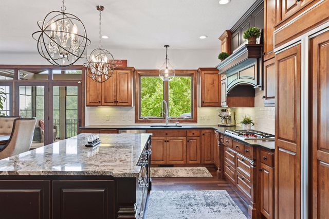 10053 Trails End Road, Chanhassen, MN 55317