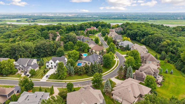 10053 Trails End Road, Chanhassen, MN 55317