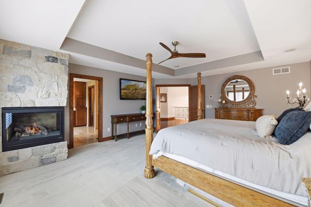 10053 Trails End Road, Chanhassen, MN 55317
