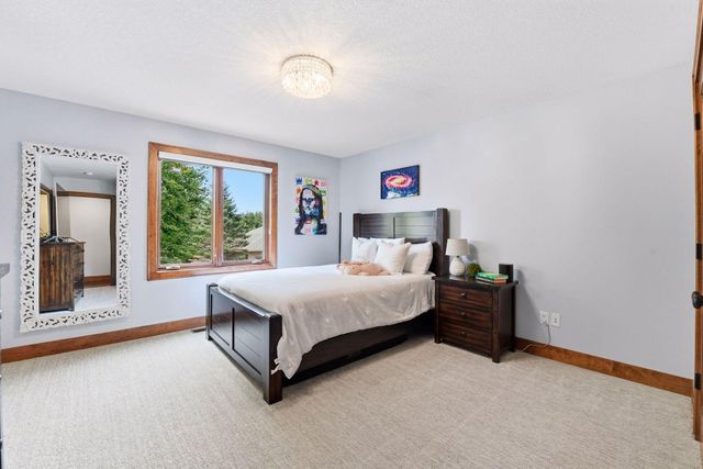 10053 Trails End Road, Chanhassen, MN 55317