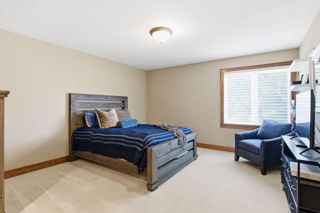 10053 Trails End Road, Chanhassen, MN 55317