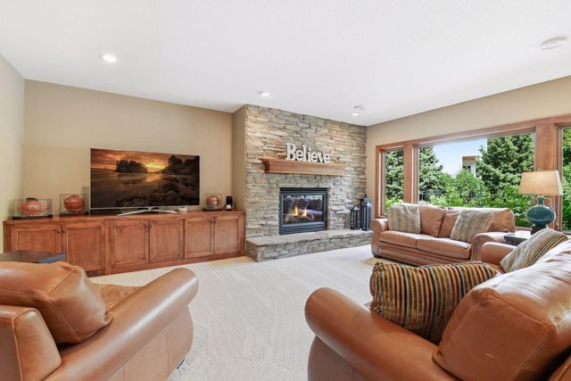 10053 Trails End Road, Chanhassen, MN 55317