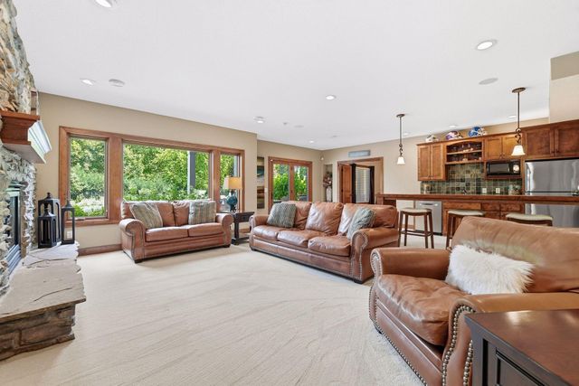 10053 Trails End Road, Chanhassen, MN 55317